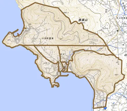 小浜町富津とその周辺の地図。町の範囲を重ねている