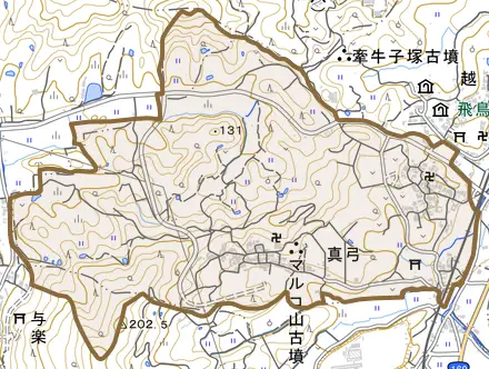 大字真弓とその周辺の地図。町の範囲を重ねている