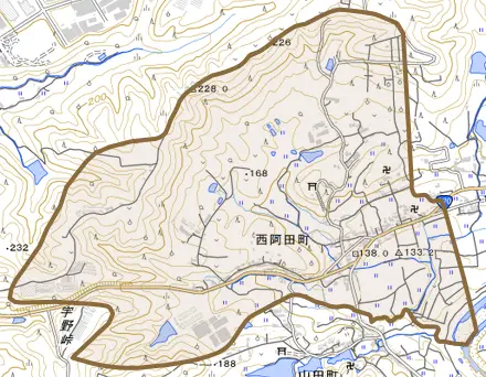 西阿田町とその周辺の地図。町の範囲を重ねている