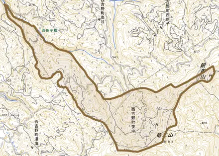 西吉野町夜中とその周辺の地図。町の範囲を重ねている