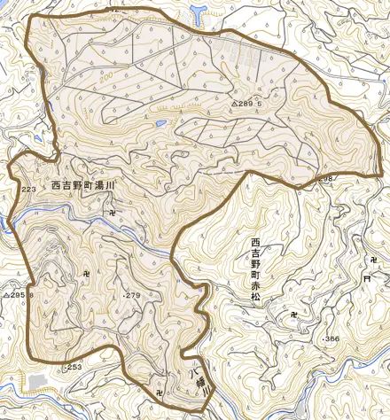 西吉野町湯川とその周辺の地図。町の範囲を重ねている