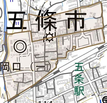 岡口とその周辺の地図。町の範囲を重ねている