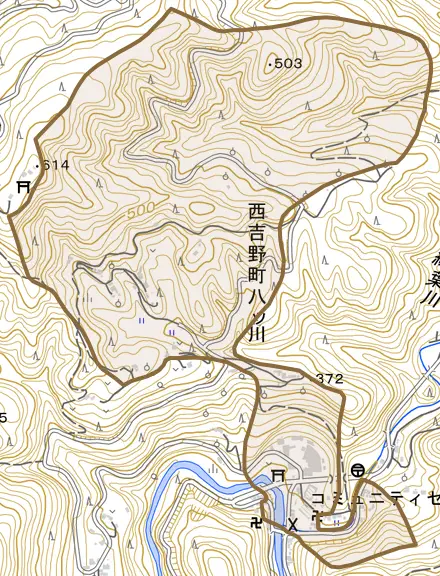 西吉野町八ッ川とその周辺の地図。町の範囲を重ねている