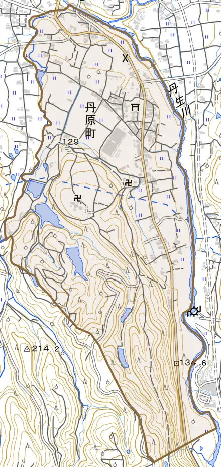 丹原町とその周辺の地図。町の範囲を重ねている