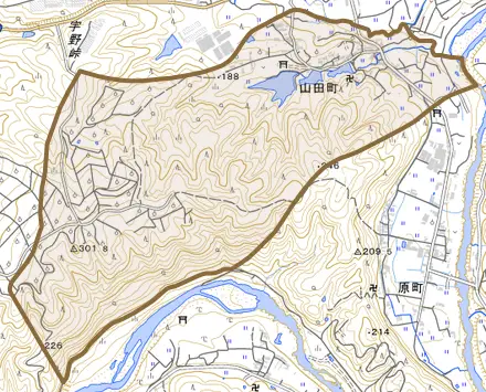 山田町とその周辺の地図。町の範囲を重ねている