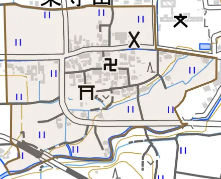 大字東寺田とその周辺の地図。町の範囲を重ねている