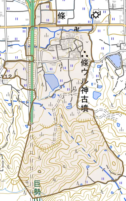 大字條とその周辺の地図。町の範囲を重ねている