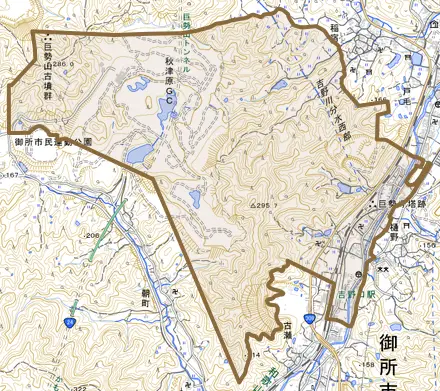 大字古瀬とその周辺の地図。町の範囲を重ねている