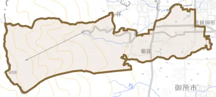 大字櫛羅とその周辺の地図。町の範囲を重ねている