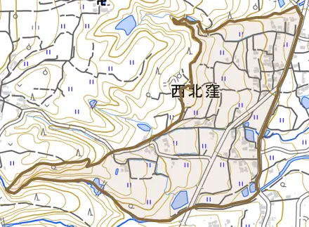 大字西北窪とその周辺の地図。町の範囲を重ねている