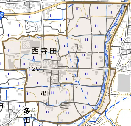 大字西寺田とその周辺の地図。町の範囲を重ねている