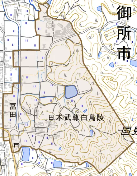 大字冨田とその周辺の地図。町の範囲を重ねている