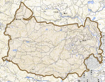 大字櫟原とその周辺の地図。町の範囲を重ねている