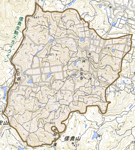 大字久安寺とその周辺の地図。町の範囲を重ねている