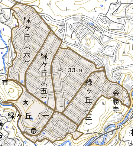 緑ヶ丘とその周辺の地図。町の範囲を重ねている