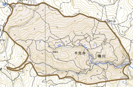 大字鳴川とその周辺の地図。町の範囲を重ねている