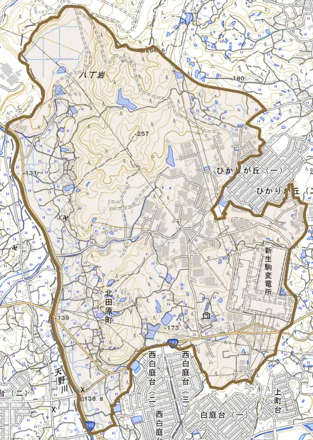北田原町とその周辺の地図。町の範囲を重ねている