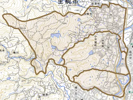 小平尾町とその周辺の地図。町の範囲を重ねている