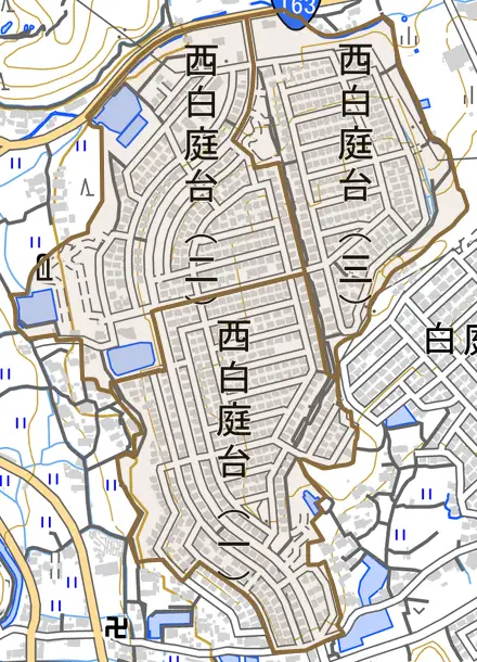 西白庭台とその周辺の地図。町の範囲を重ねている