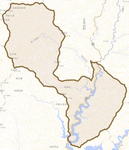 大字白川とその周辺の地図。町の範囲を重ねている