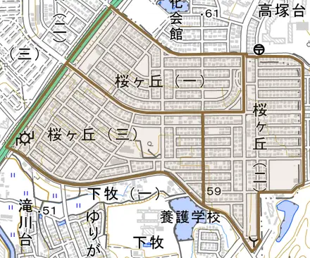桜ヶ丘とその周辺の地図。町の範囲を重ねている