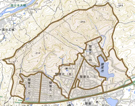 関屋北とその周辺の地図。町の範囲を重ねている