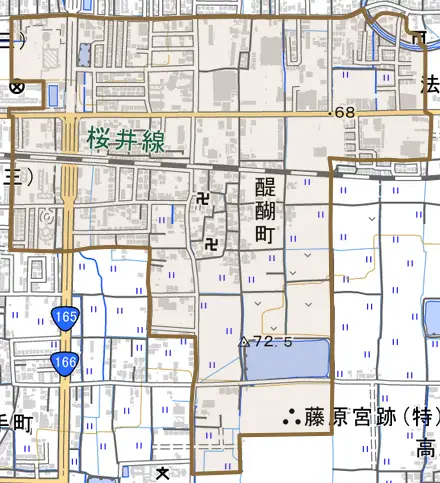 醍醐町とその周辺の地図。町の範囲を重ねている