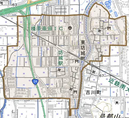 東坊城町とその周辺の地図。町の範囲を重ねている