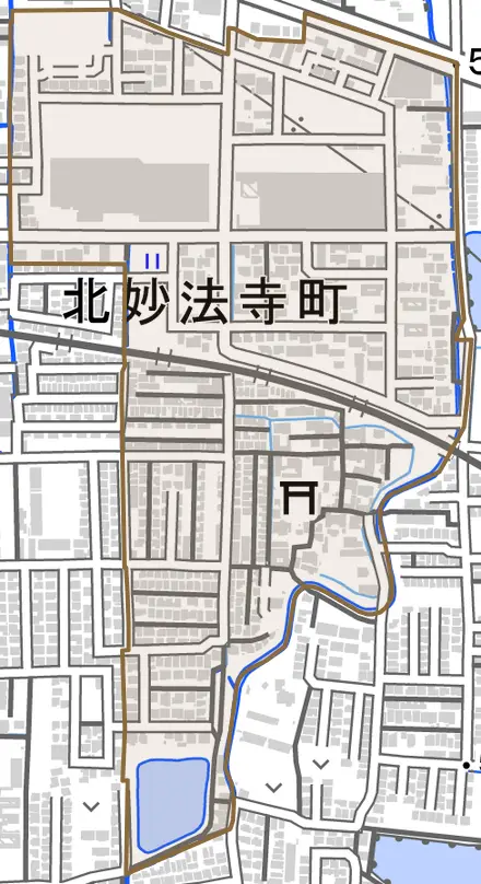 北妙法寺町とその周辺の地図。町の範囲を重ねている