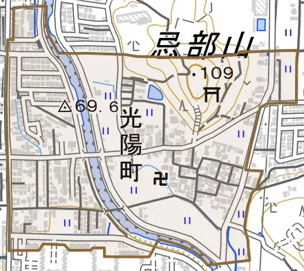 光陽町とその周辺の地図。町の範囲を重ねている