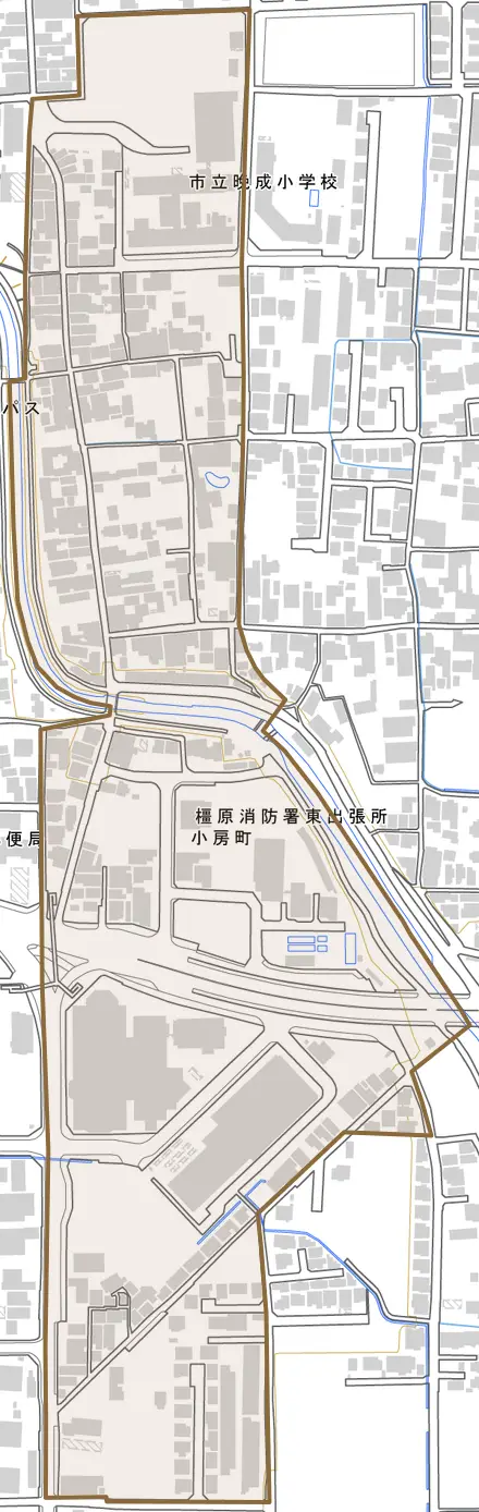 小房町とその周辺の地図。町の範囲を重ねている