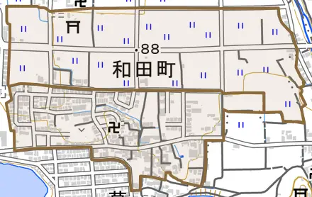 和田町とその周辺の地図。町の範囲を重ねている