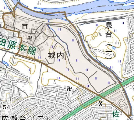 大字城内とその周辺の地図。町の範囲を重ねている