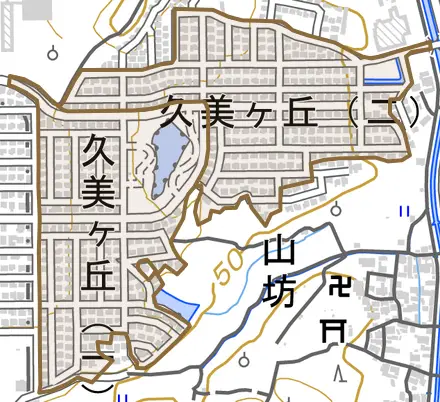 久美ケ丘とその周辺の地図。町の範囲を重ねている