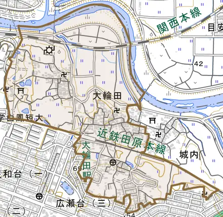 大字大輪田とその周辺の地図。町の範囲を重ねている