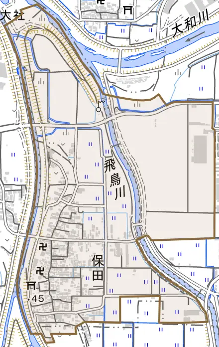 大字保田とその周辺の地図。町の範囲を重ねている