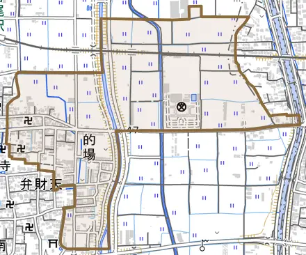 大字的場とその周辺の地図。町の範囲を重ねている