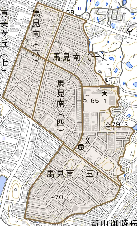 馬見南とその周辺の地図。町の範囲を重ねている