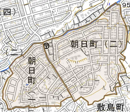 朝日町とその周辺の地図。町の範囲を重ねている