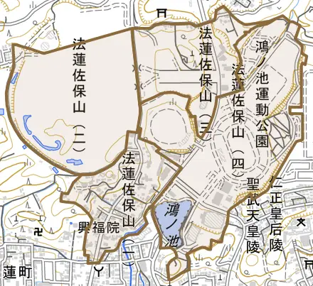 法蓮佐保山とその周辺の地図。町の範囲を重ねている