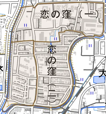 恋の窪とその周辺の地図。町の範囲を重ねている