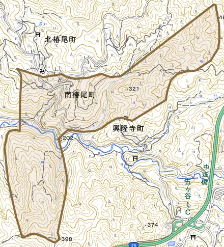 南椿尾町とその周辺の地図。町の範囲を重ねている