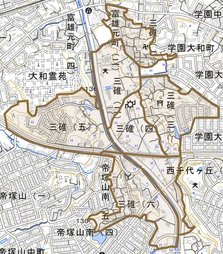 三碓とその周辺の地図。町の範囲を重ねている