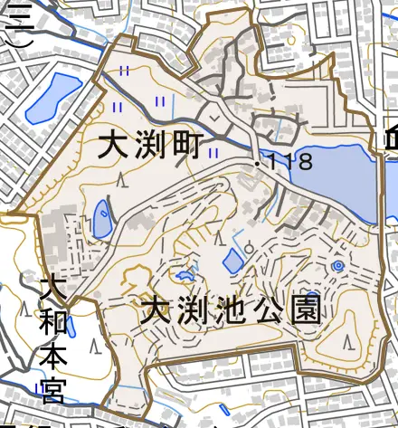 大渕町とその周辺の地図。町の範囲を重ねている