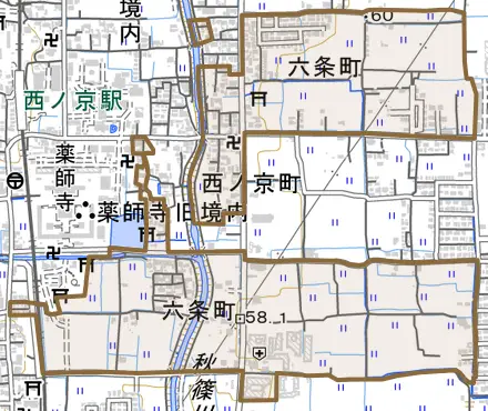 六条町とその周辺の地図。町の範囲を重ねている