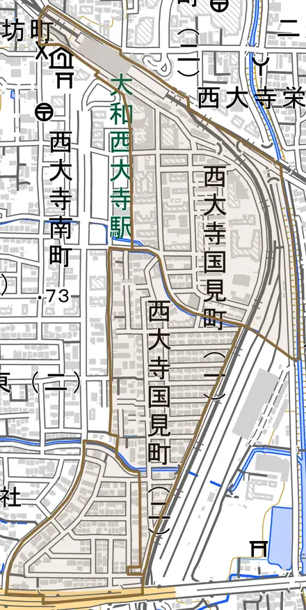 西大寺国見町とその周辺の地図。町の範囲を重ねている