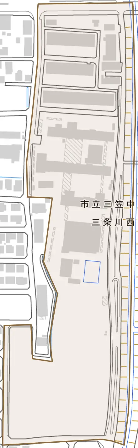 三条川西町とその周辺の地図。町の範囲を重ねている