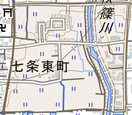 七条東町とその周辺の地図。町の範囲を重ねている