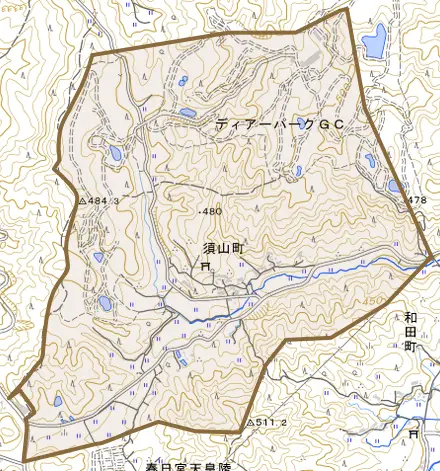 須山町とその周辺の地図。町の範囲を重ねている