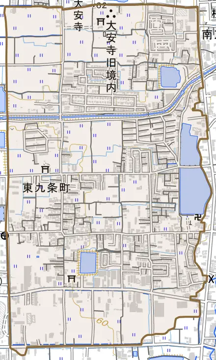 東九条町とその周辺の地図。町の範囲を重ねている